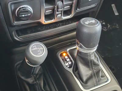 2026 Jeep Wrangler — photo 30 view