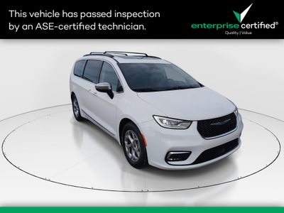 2023 Chrysler Pacifica Limited FWD — front three-quarter view