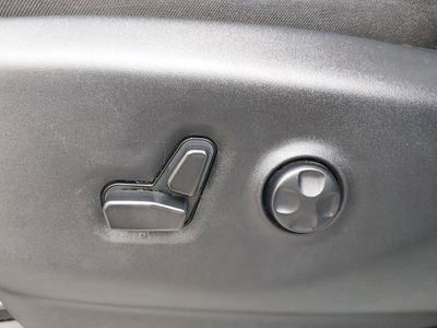 2023 Chrysler Pacifica — photo 22 view