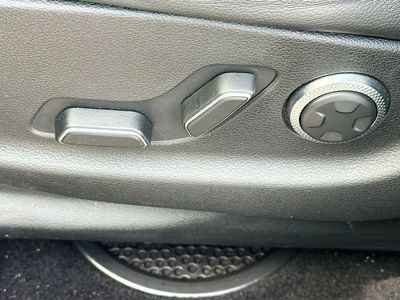 2023 Genesis GV70 - Photo 24