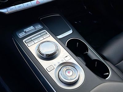 2023 Genesis GV70 - Photo 28
