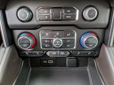 2023 Chevrolet Suburban - Photo 6