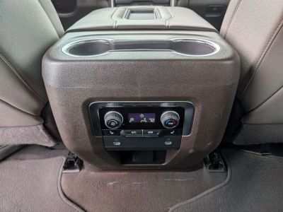 2023 Chevrolet Suburban - Photo 20