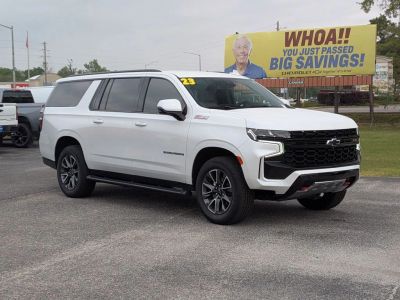 2023 Chevrolet Suburban - Photo 3