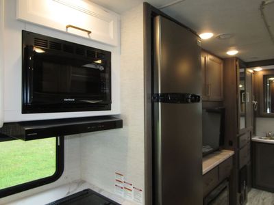 2024 Thor Motor Coach CHATEAU - Photo 12