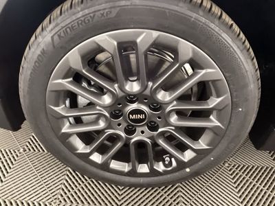 2025 MINI Hardtop 2 Door - Photo 9