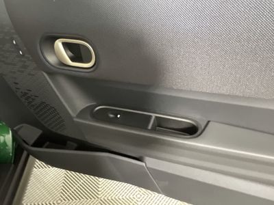 2025 MINI Hardtop 2 Door - Photo 18