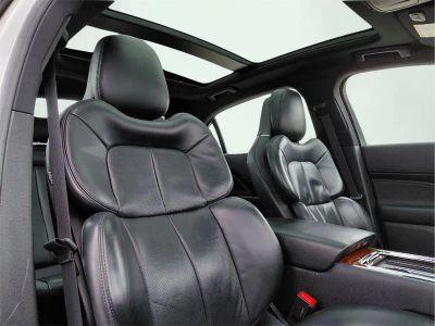 2018 Lincoln Continental — interior view