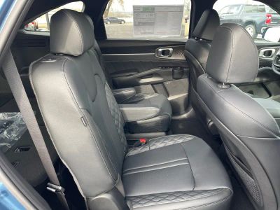 2026 Kia Sorento Hybrid - Photo 14