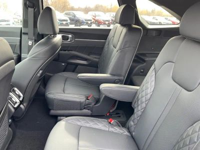 2026 Kia Sorento Hybrid - Photo 18