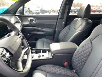 2026 Kia Sorento Hybrid - Photo 9