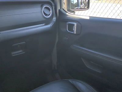 2022 Jeep Gladiator — photo 19 view