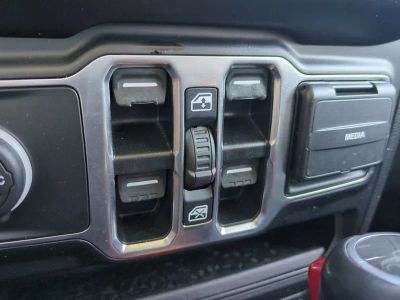 2022 Jeep Gladiator — photo 31 view