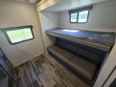 2024 Keystone VOLANTE - Photo 8