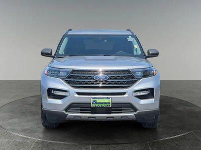 2023 Ford Explorer — side profile view