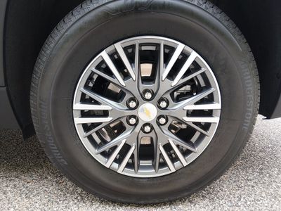 2025 Chevrolet Traverse — photo 10 view