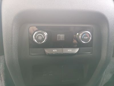 2025 Chevrolet Traverse — photo 23 view