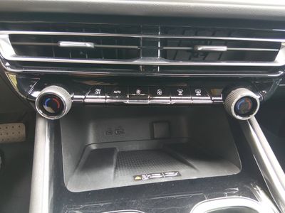 2025 Chevrolet Traverse — photo 13 view