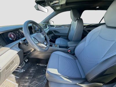 2026 Volkswagen Tiguan — photo 17 view