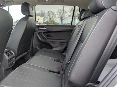 2023 Volkswagen Tiguan - Photo 14