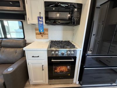 2026 Venture SportTrek 5 Touring Edition - Photo 25