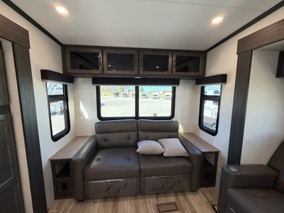 2026 Venture SportTrek 5 Touring Edition - Photo 19