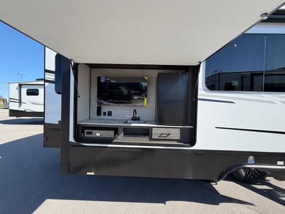 2026 Venture SportTrek 5 Touring Edition - Photo 7