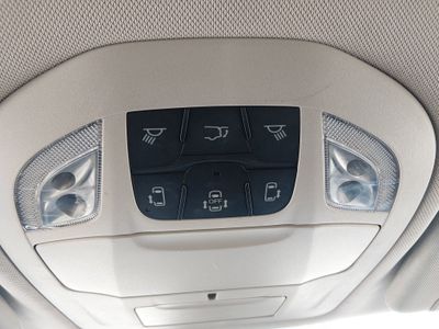 2023 Chrysler Voyager - Photo 19