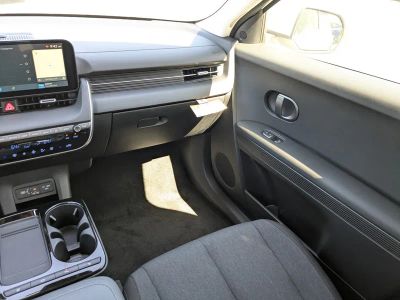 2025 Hyundai IONIQ 5 — photo 14 view