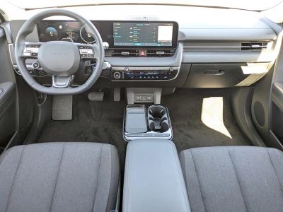 2025 Hyundai IONIQ 5 — photo 12 view
