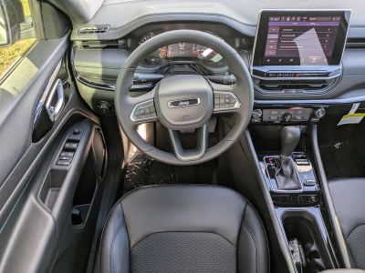 2026 Jeep Compass — photo 14 view