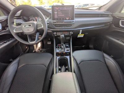 2026 Jeep Compass — photo 13 view