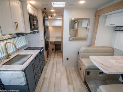 2026 Thor Motor Coach Quantum - Photo 8