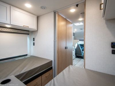 2026 Thor Motor Coach Quantum - Photo 26