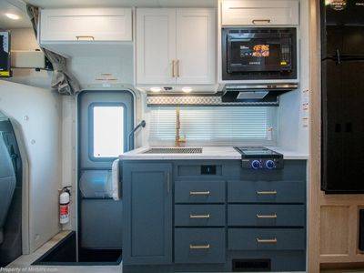 2026 Thor Motor Coach Quantum - Photo 14