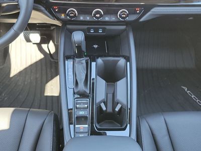 2026 Honda Accord Hybrid — photo 15 view