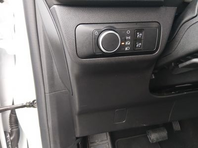 2025 Ford Escape — photo 13 view
