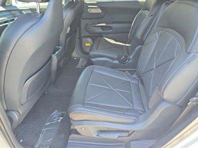 2027 Kia Telluride Hybrid — photo 17 view