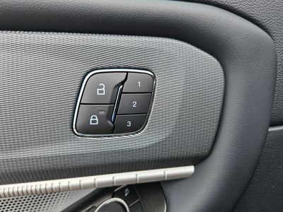 2026 Ford Explorer — photo 12 view