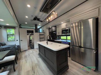 2026 Keystone RV Avalanche — photo 7 view