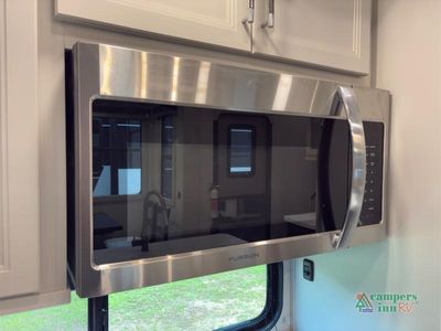 2026 Keystone RV Avalanche — photo 17 view