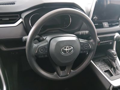 2023 Toyota RAV4 - Photo 12