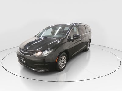 2023 Chrysler Voyager - Photo 3