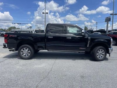 2025 Ford F-350SD - Photo 2