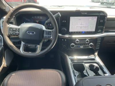 2025 Ford F-350SD - Photo 4