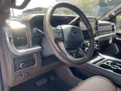 2025 Ford F-350SD - Photo 15