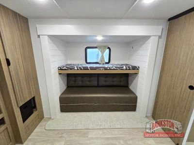 2026 Wildwood 31KQBTS — photo 29 view