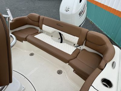 2024 Pioneer Boats Islander 202 - Photo 13