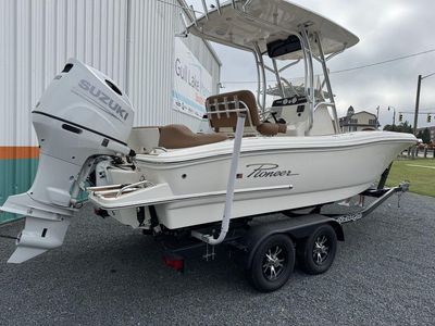 2024 Pioneer Boats Islander 202 - Photo 4