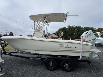 2024 Pioneer Boats Islander 202 - Photo 6